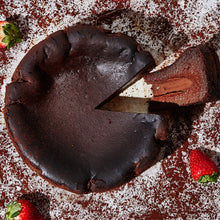 Load image into Gallery viewer, Basque Burnt Cheesecake (7")