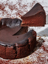 Load image into Gallery viewer, Basque Burnt Cheesecake (7")